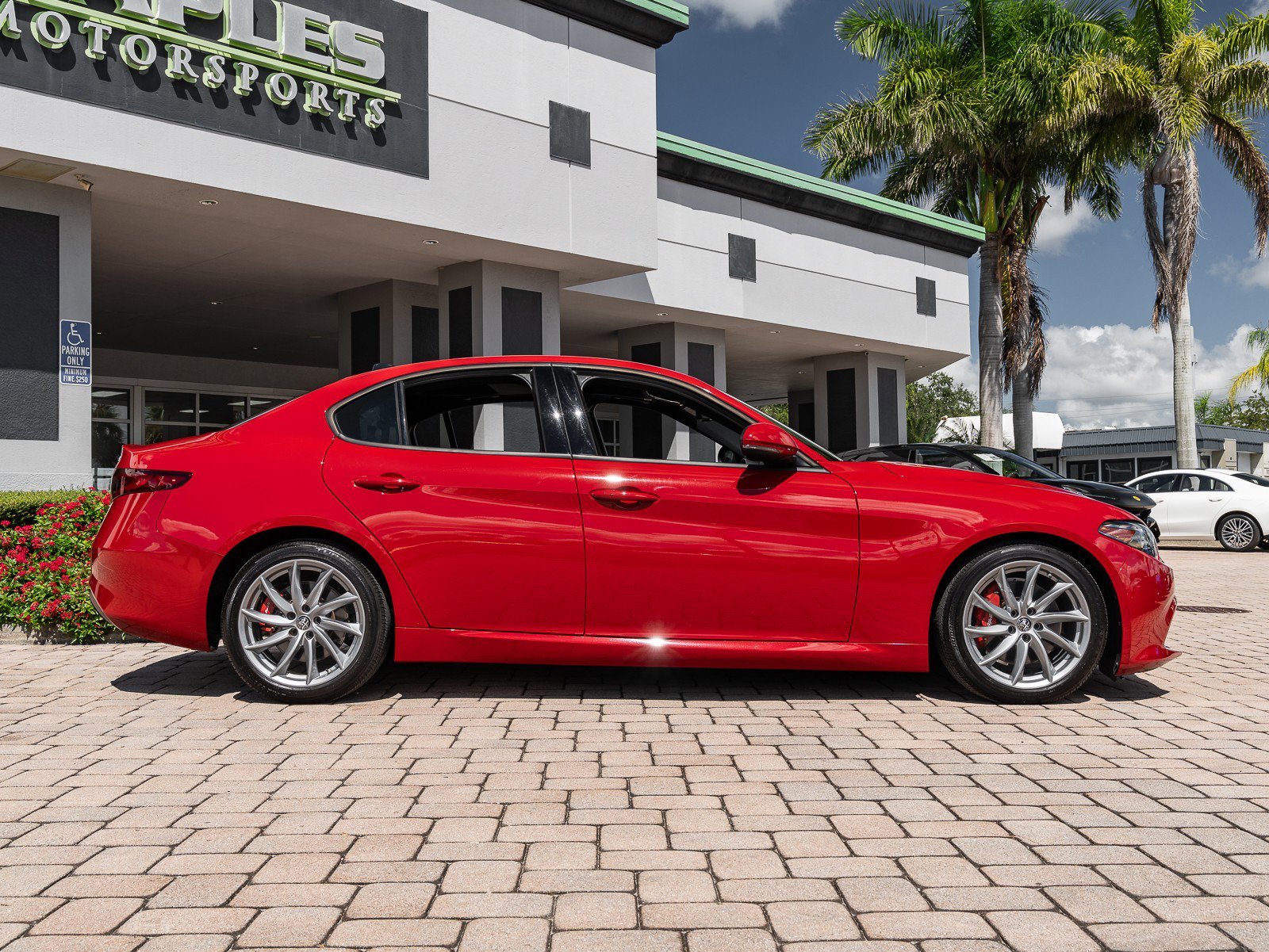 Used 2023 Alfa Romeo Giulia Sprint image 7