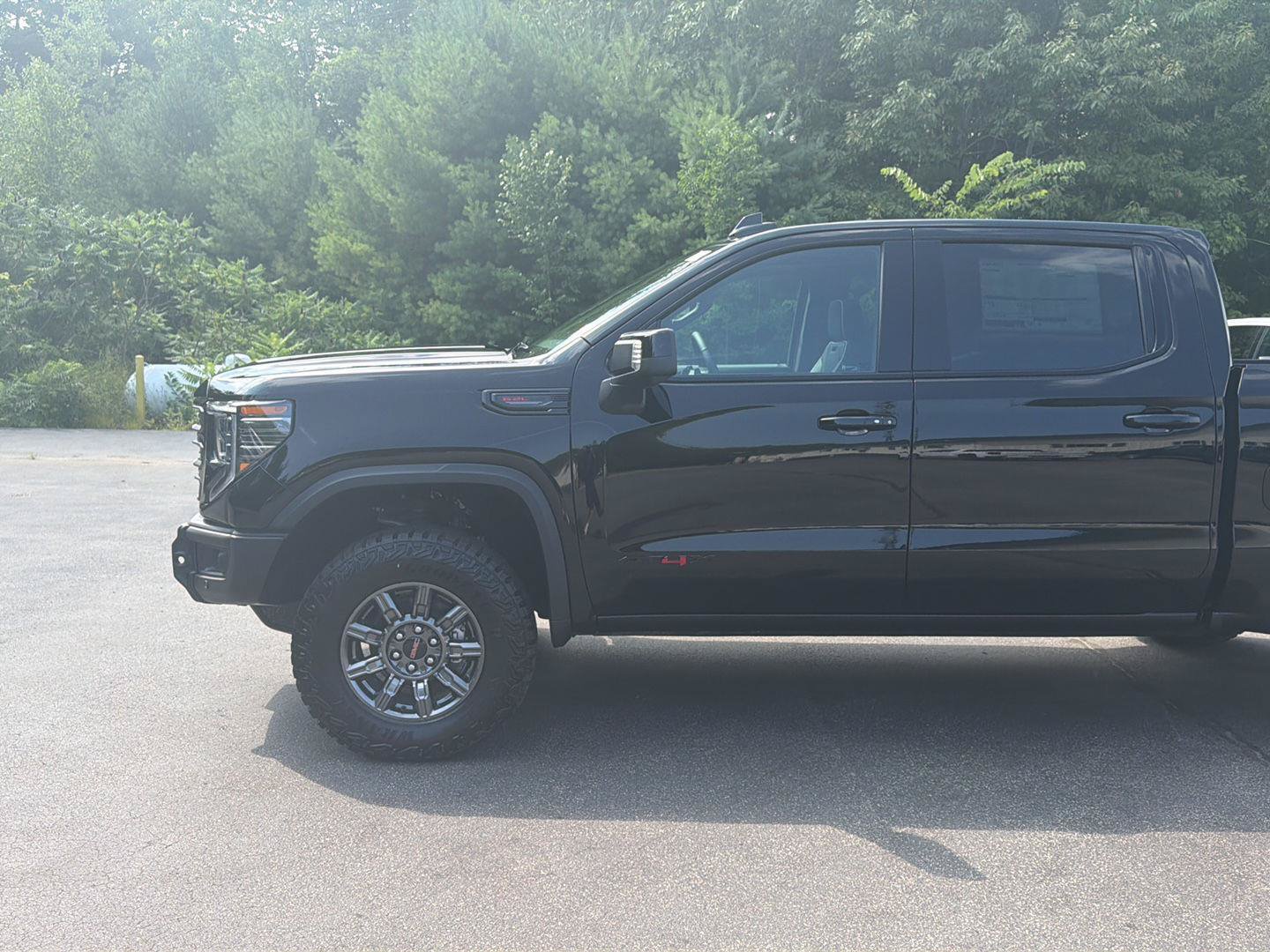 New 2026 GMC Sierra 1500 AT4X w/ LPO, Black Badging Package AWD/4WD image 19