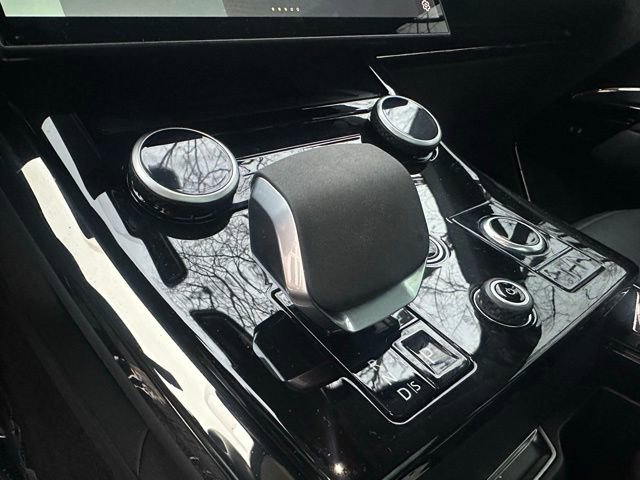 Used 2023 Land Rover Range Rover Sport SE image 17