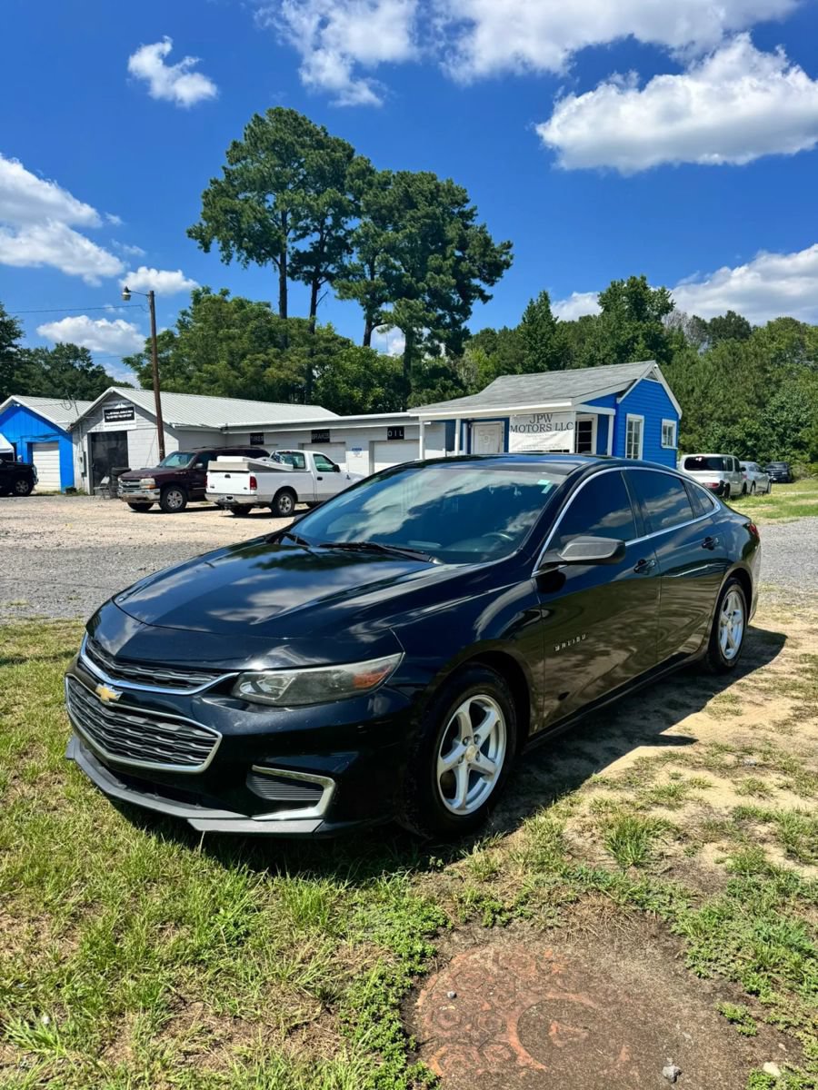 Used 2017 Chevrolet Malibu LS w/ LPO, Convenience Package 1 FWD image 4