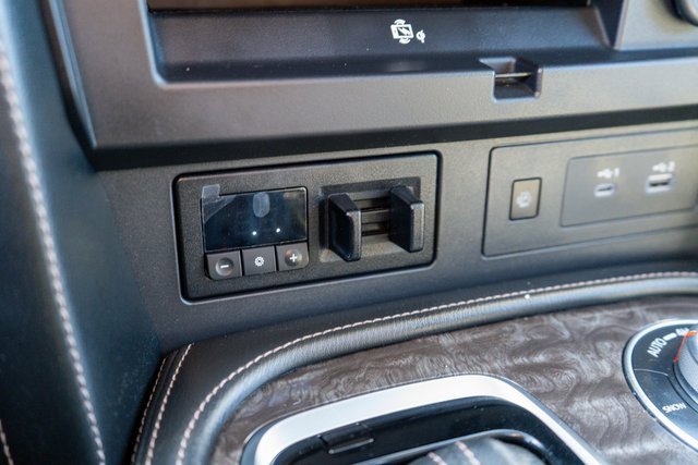 Used 2022 Nissan Armada Platinum w/ Captain's Chairs Package image 40