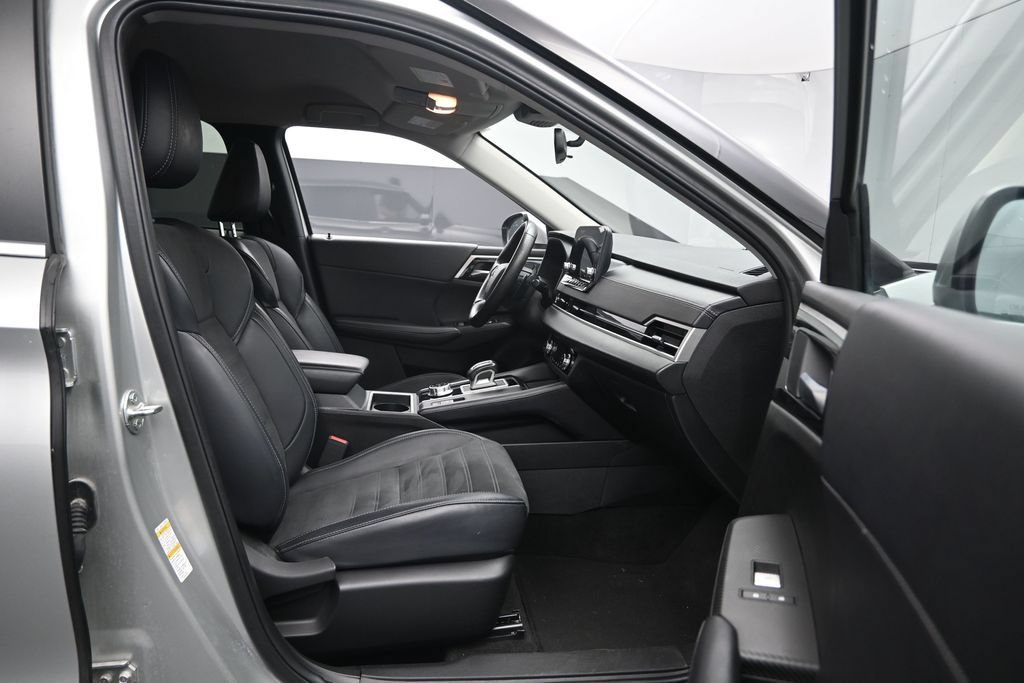 Used 2024 Mitsubishi Outlander SE AWD/4WD image 28
