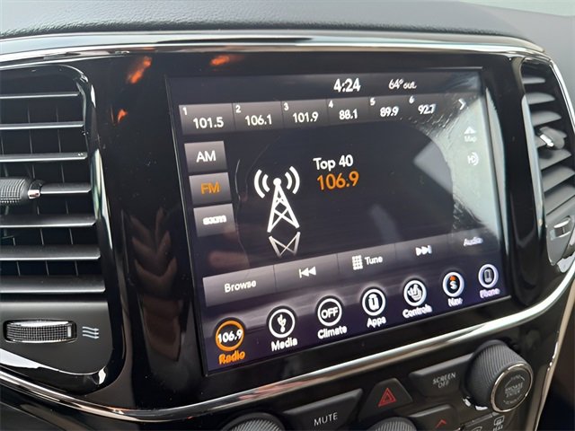 Used 2019 Jeep Grand Cherokee Limited image 12