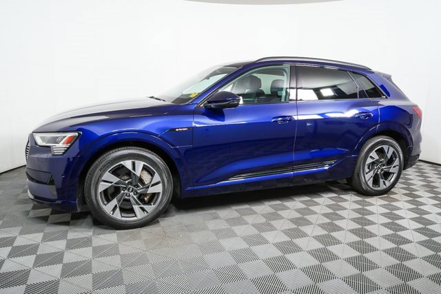 Used 2021 Audi e-tron Premium w/ Convenience Plus Package image 32