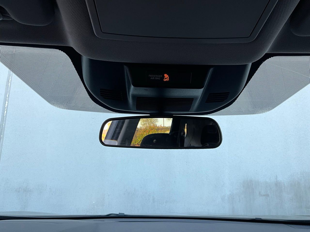 Used 2025 Nissan Rogue SV image 18