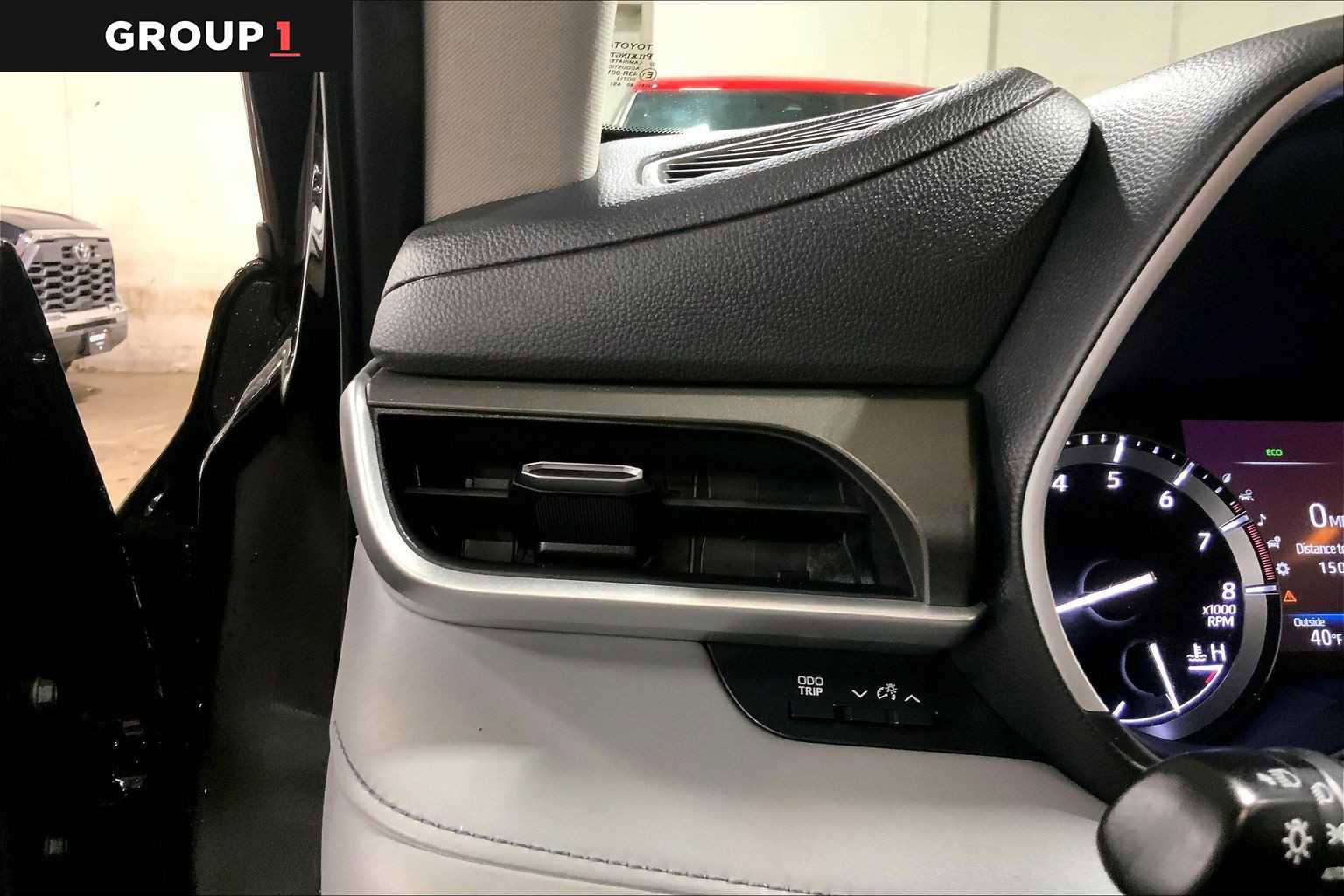 Certified 2021 Toyota Highlander XLE image 34