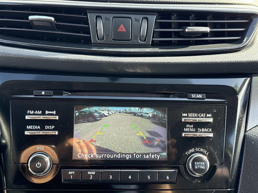 Certified 2018 Nissan Rogue Sport S image 24