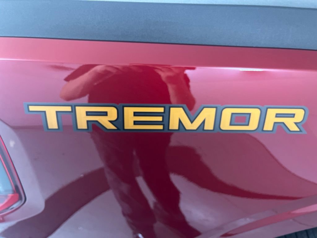 Used 2025 Ford Maverick Tremor AWD/4WD image 48