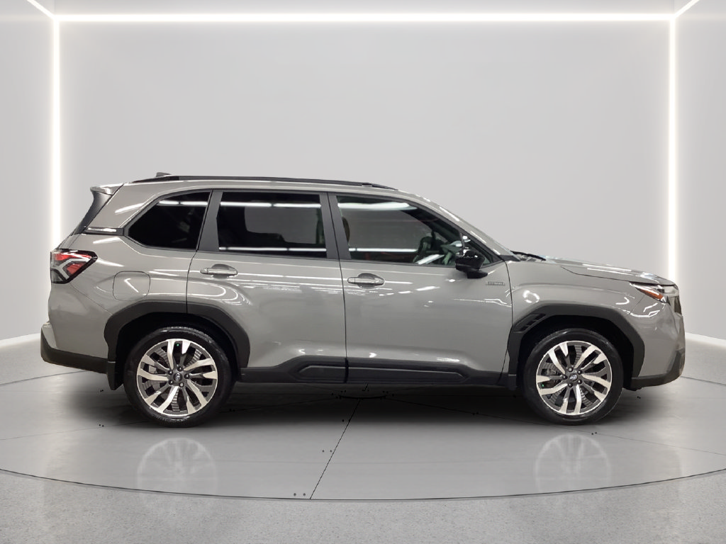 Used 2025 Subaru Forester Touring AWD/4WD image 7