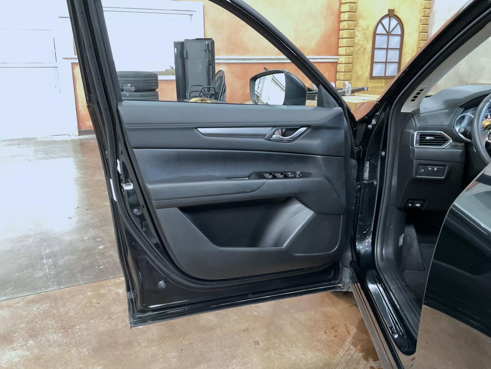 Used 2025 MAZDA CX-5 AWD 2.5 S w/ Preferred Package image 9