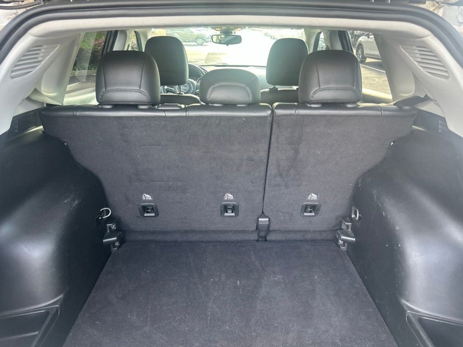 Used 2019 Jeep Compass Latitude AWD/4WD image 16