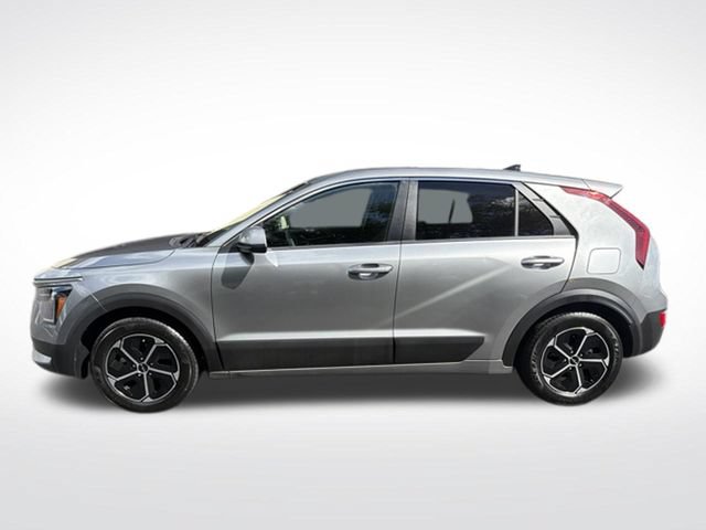 Used 2023 Kia Niro LX FWD image 2