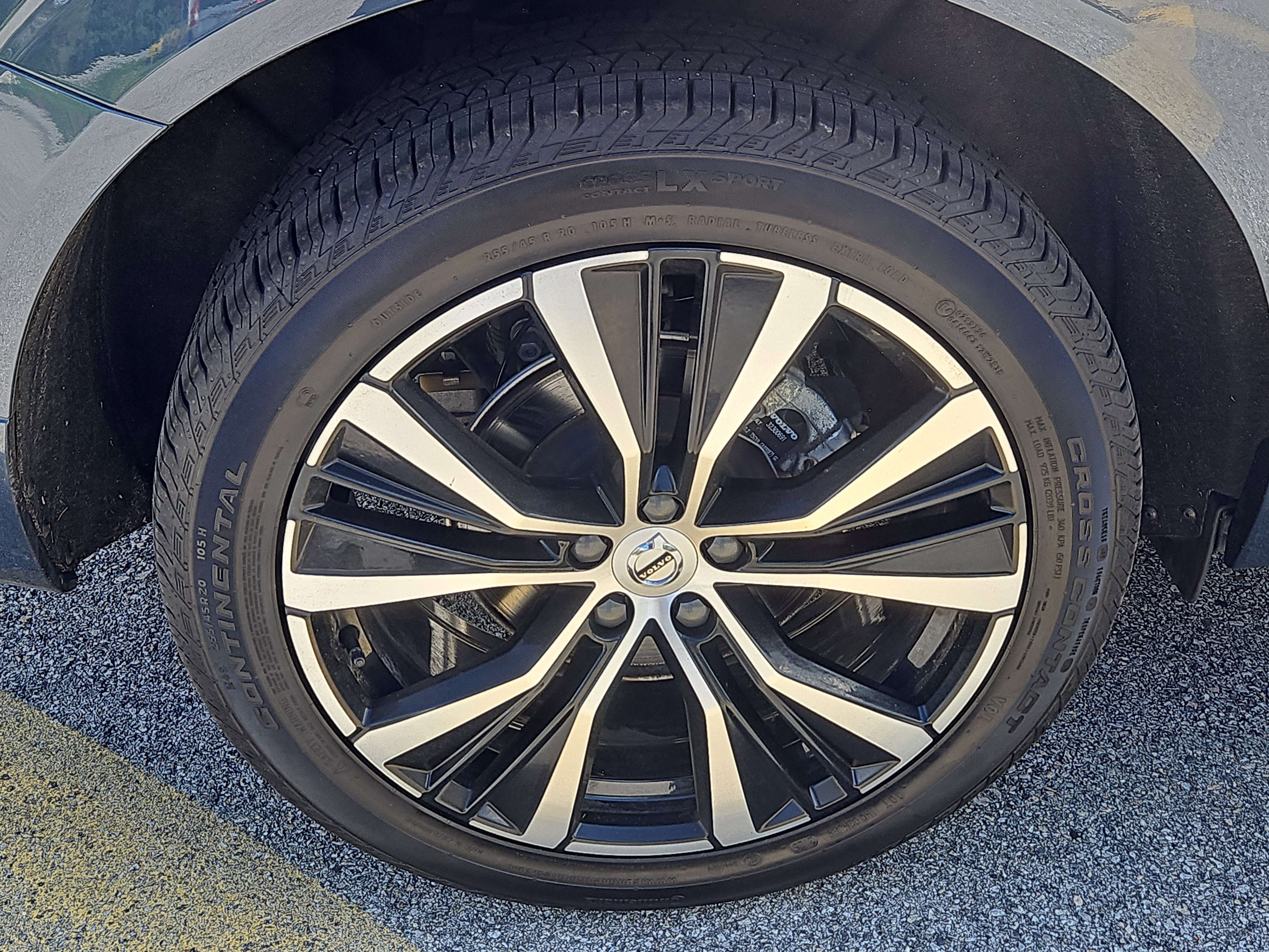 Certified 2024 Volvo XC60 B5 Plus w/ Climate Package AWD/4WD image 30