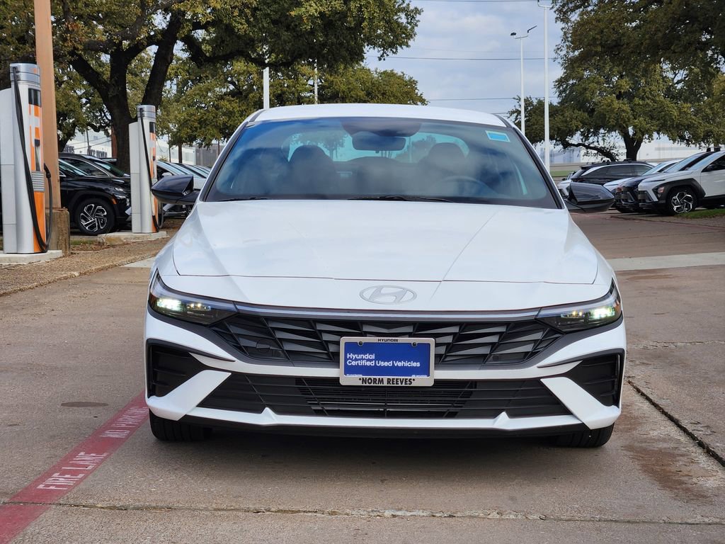 Used 2025 Hyundai Elantra Sport video 2
