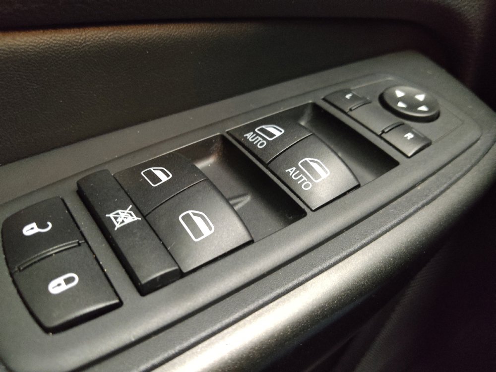 Used 2020 Jeep Cherokee Trailhawk w/ Cold Weather Group AWD/4WD image 27
