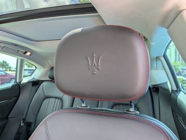 Used 2020 Maserati Levante GranLusso AWD/4WD image 20