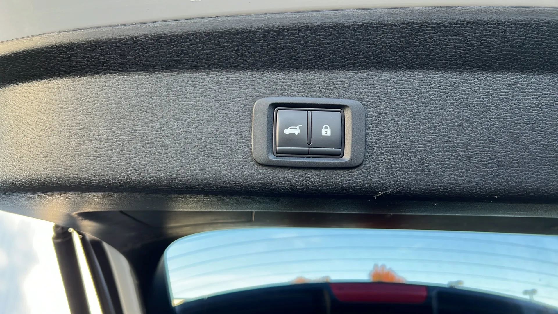 Used 2024 Mitsubishi Outlander Ralliart image 16