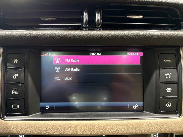 Used 2017 Jaguar XF Prestige RWD image 33