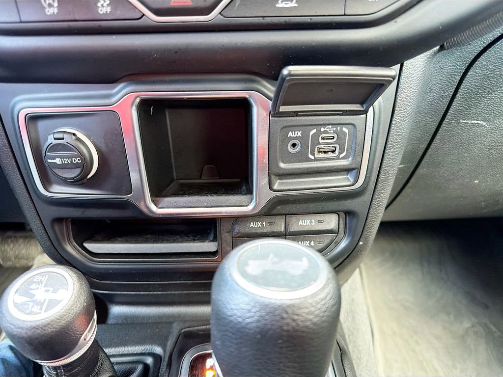 Used 2023 Jeep Wrangler Willys image 27