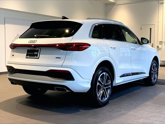 Certified 2025 Audi Q5 Premium w/ Convenience Package AWD/4WD image 7