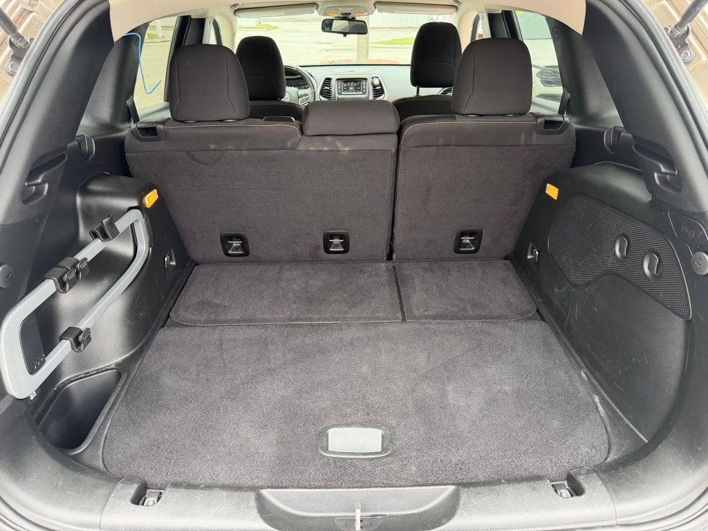 Used 2017 Jeep Cherokee Latitude w/ Trailer Tow Group image 7