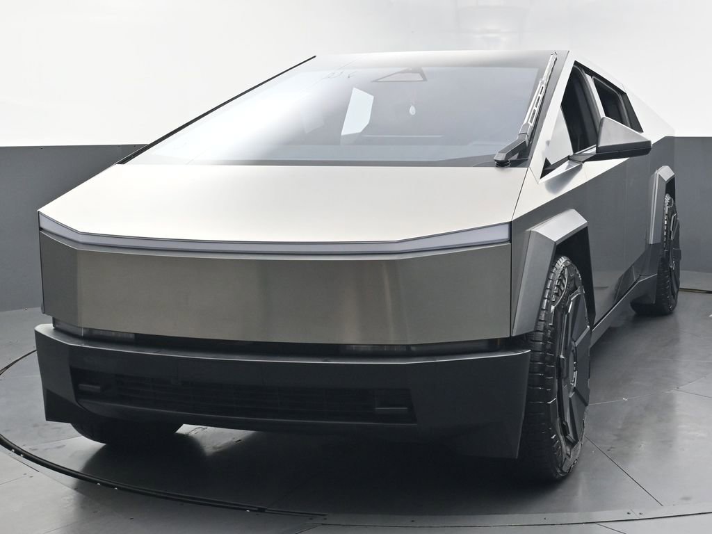 Used 2024 Tesla Cybertruck AWD Crew Cab image 6