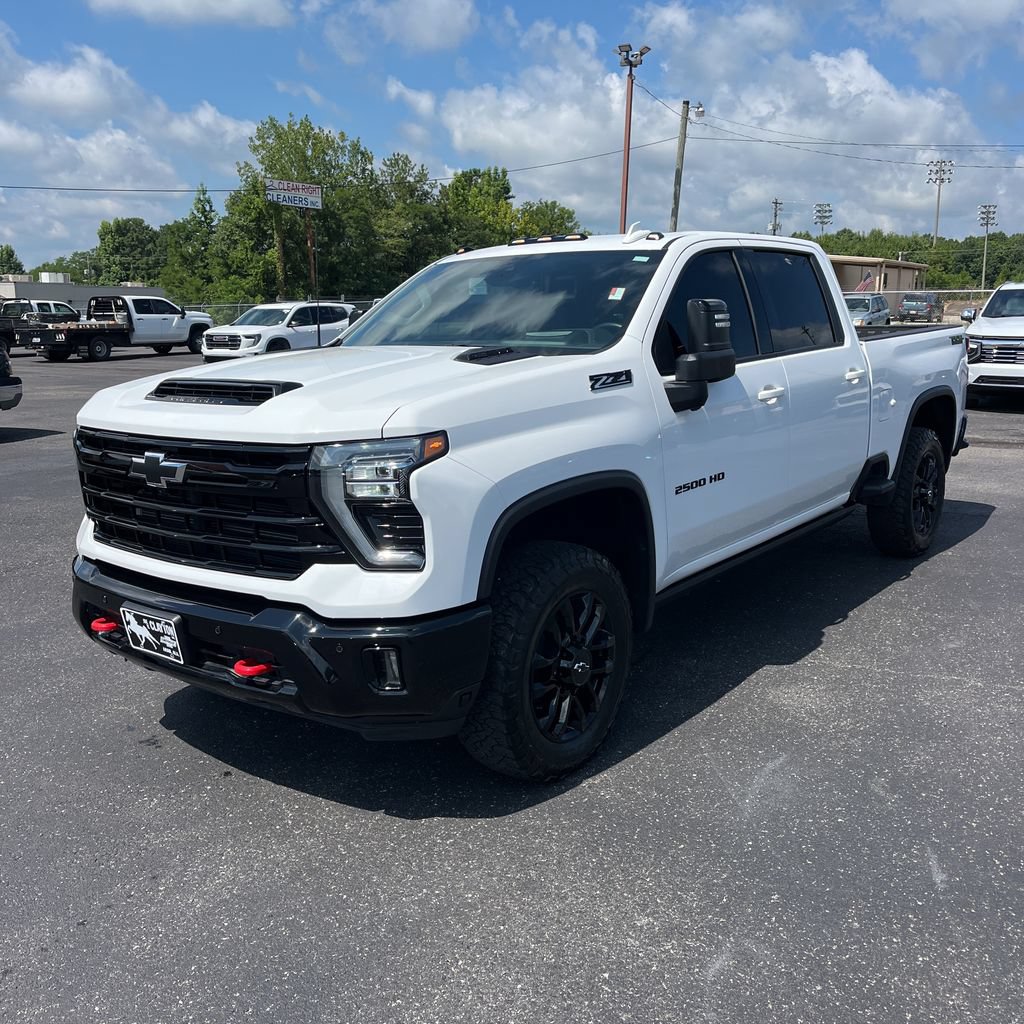 Used 2025 Chevrolet Silverado 2500 LTZ w/ Trail Boss Package AWD/4WD image 5