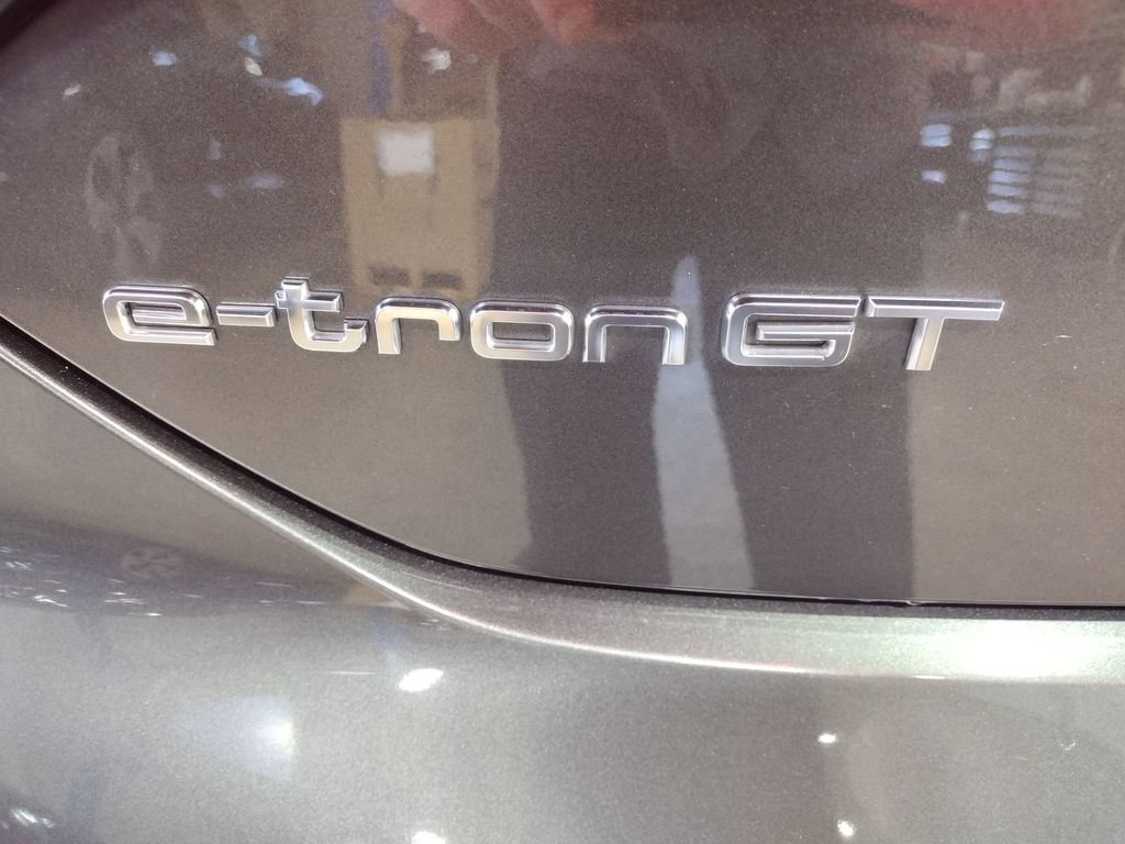 Used 2022 Audi e-tron GT Prestige w/ Prestige Package AWD/4WD image 8