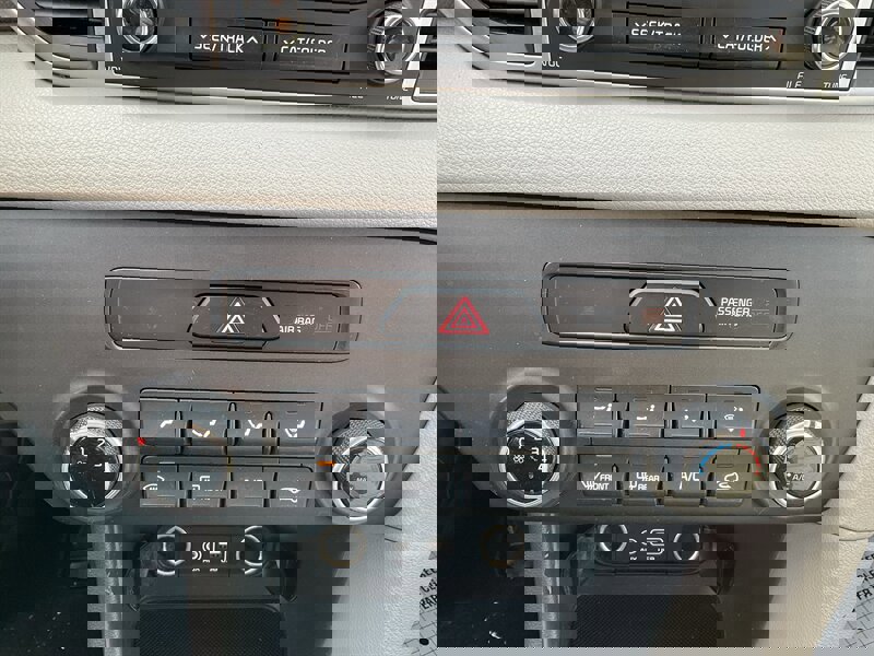 Used 2018 Kia Sportage LX image 27