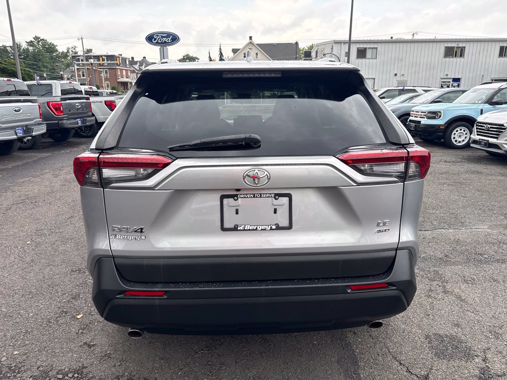 Used 2019 Toyota RAV4 LE w/ All Weather Liner Package AWD/4WD image 6