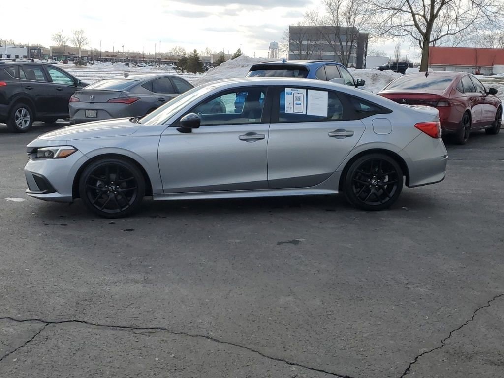 Used 2022 Honda Civic Sport image 4