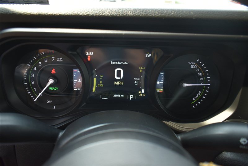 Used 2024 Jeep Wrangler Unlimited w/ Convenience Group AWD/4WD image 13