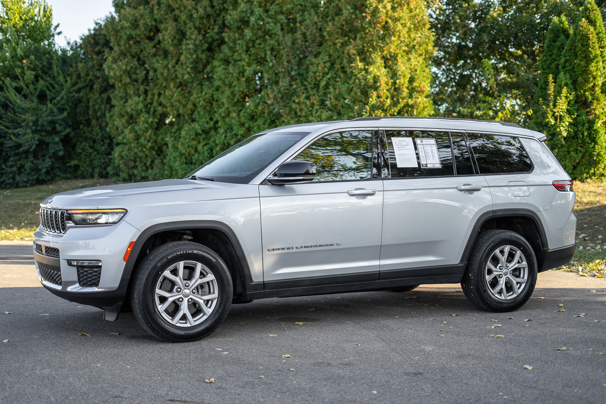 Used 2021 Jeep Grand Cherokee L Limited image 4