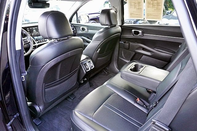 Used 2021 Kia Sorento S FWD image 27