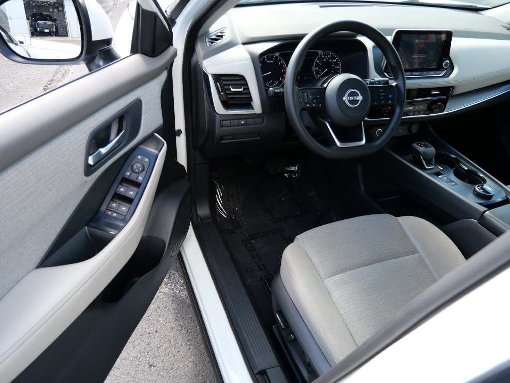 Used 2022 Nissan Rogue SV AWD/4WD image 10