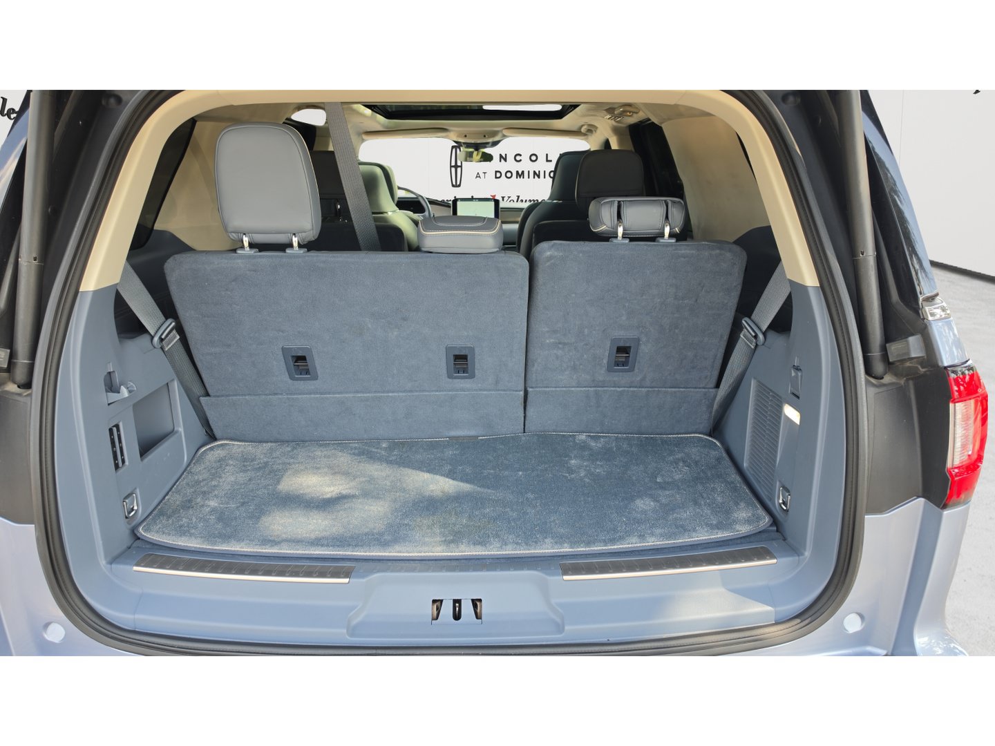 Used 2020 Lincoln Navigator Black Label w/ Cargo Convenience Package AWD/4WD image 24