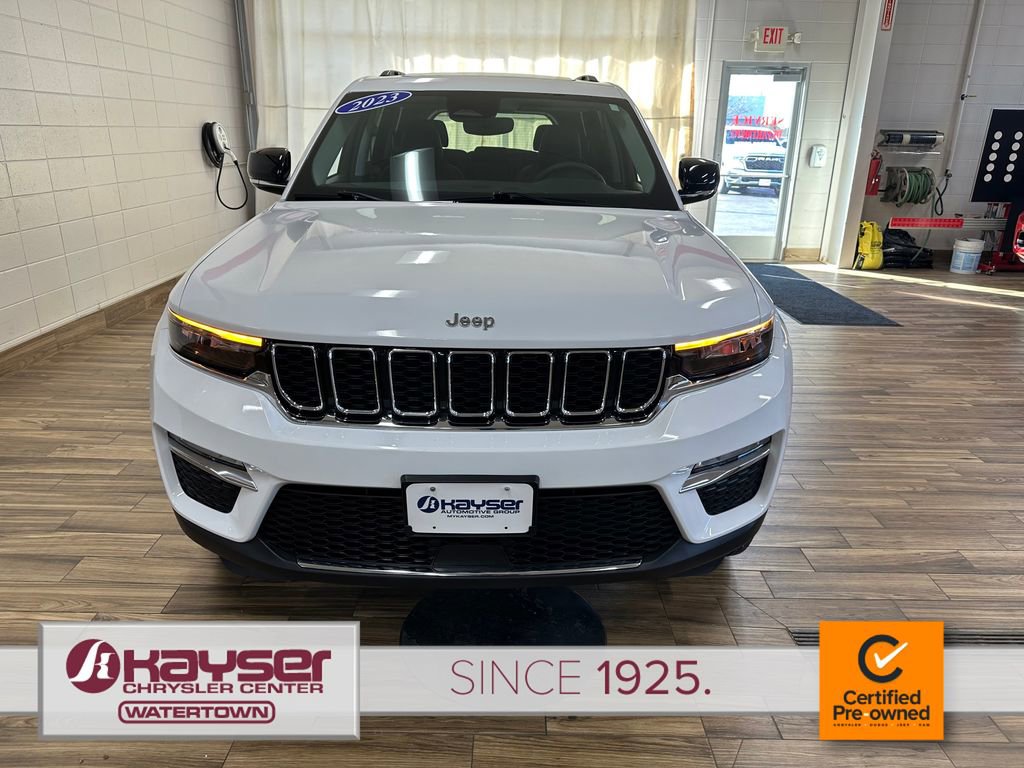 Certified 2023 Jeep Grand Cherokee Limited w/ Trailer Tow Prep Group (B) image 7