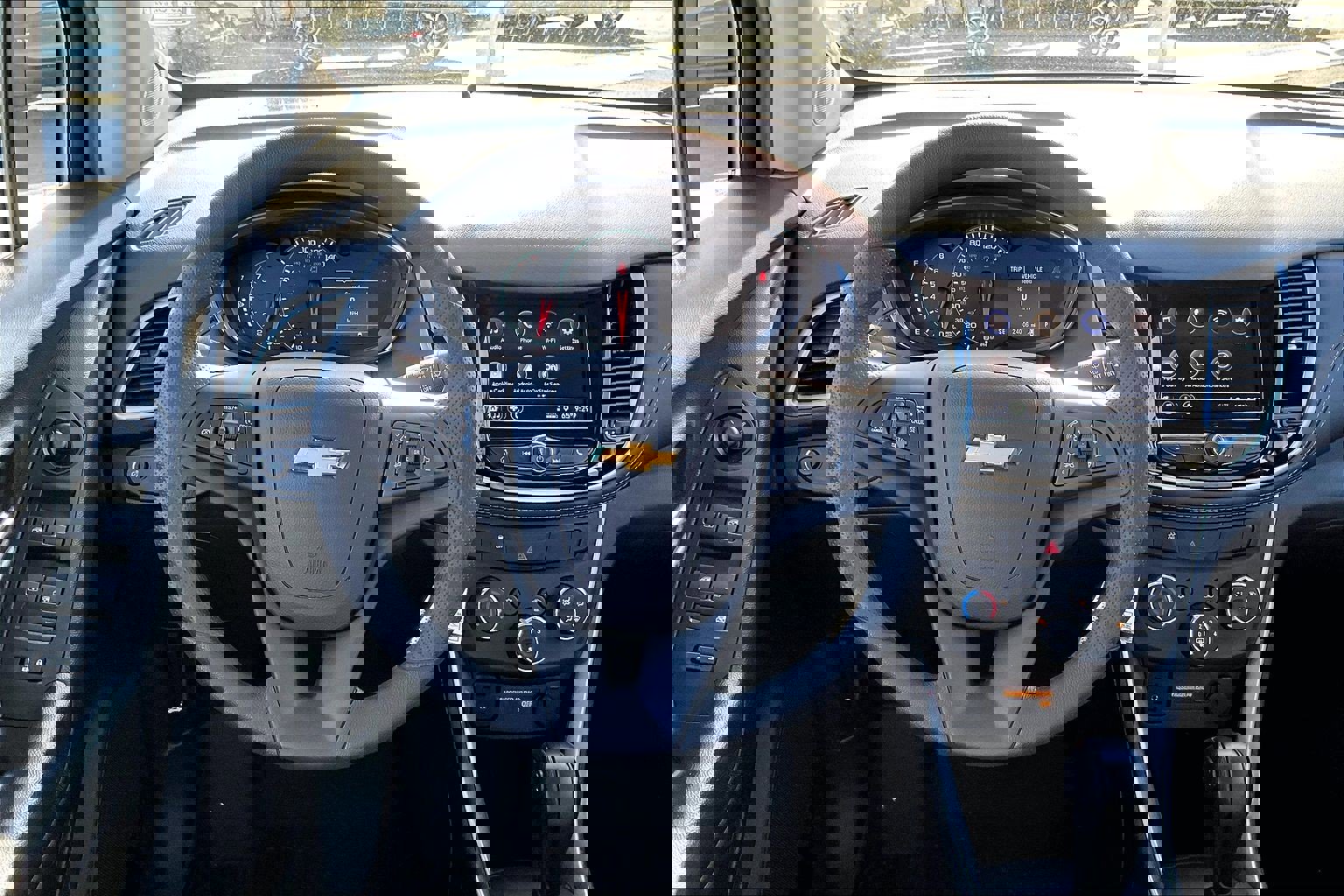 Certified 2022 Chevrolet Trax LS w/ Tint and Cruise Package image 12