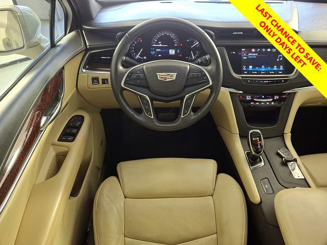 Used 2017 Cadillac XT5 Luxury w/ Driver Awareness Package FWD image 13