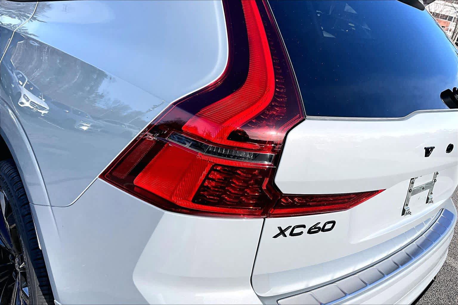 New 2026 Volvo XC60 B5 Ultra w/ Protection Package Premier AWD/4WD image 5