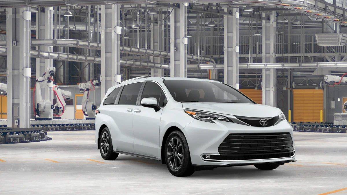 New 2026 Toyota Sienna Platinum AWD/4WD image 17
