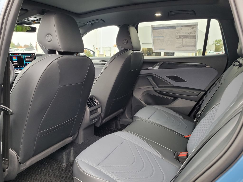 New 2026 Volkswagen Tiguan SE R-Line FWD image 14