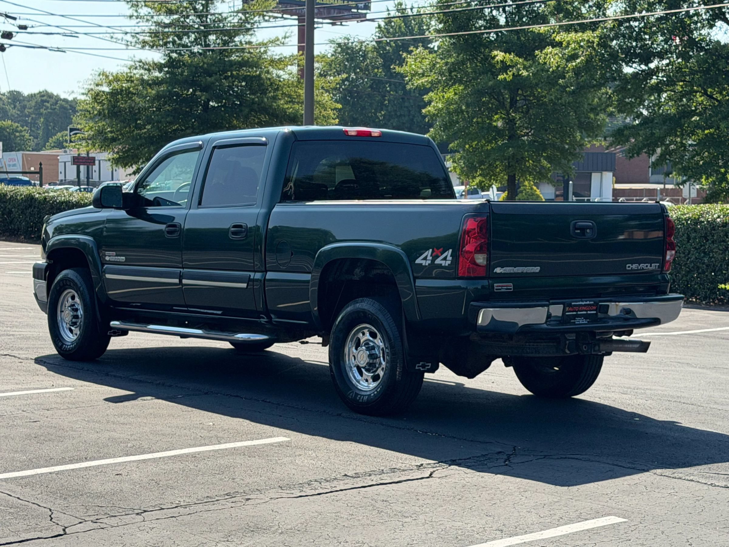 Used 2005 Chevrolet Silverado 2500 LS w/ Heavy-Duty Power Package AWD/4WD image 8