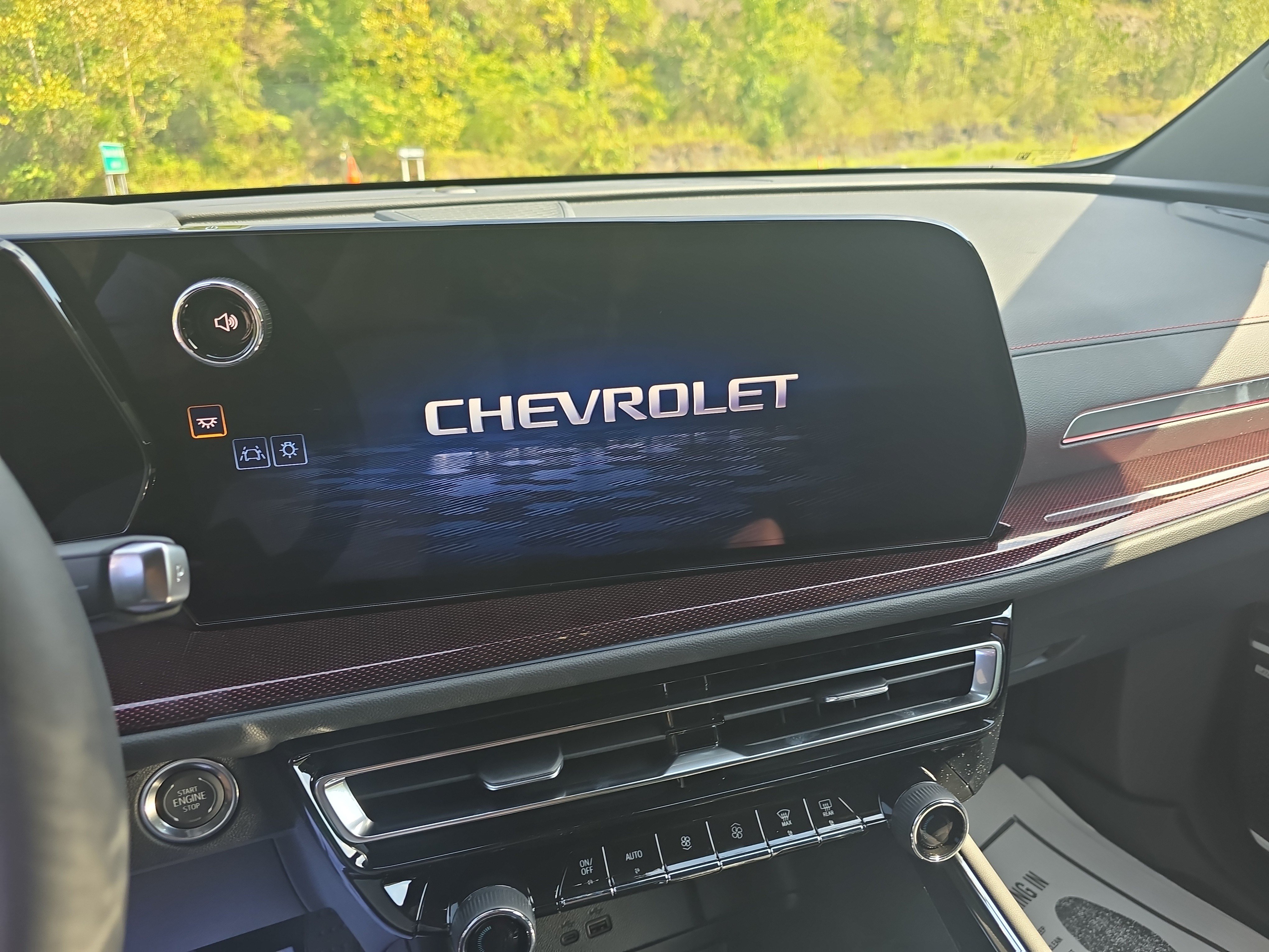 New 2027 Chevrolet Traverse RS w/ LPO, Floor Liner Package AWD/4WD image 16