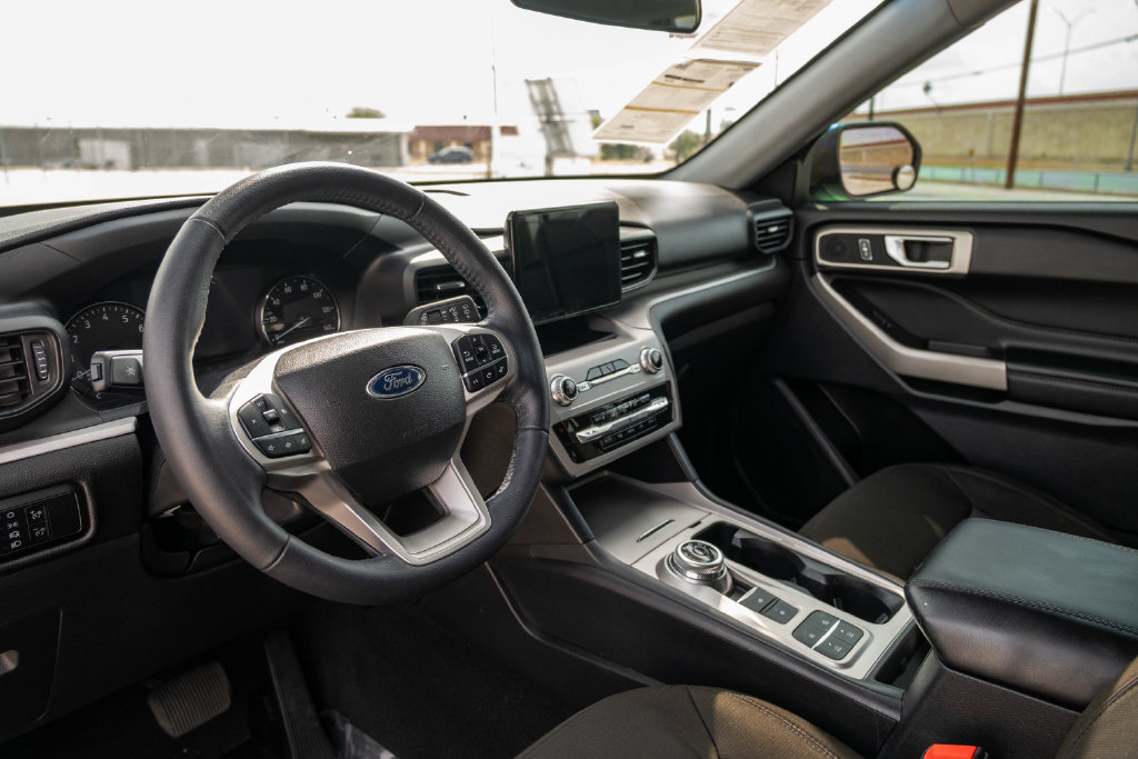 Certified 2023 Ford Explorer XLT RWD image 14