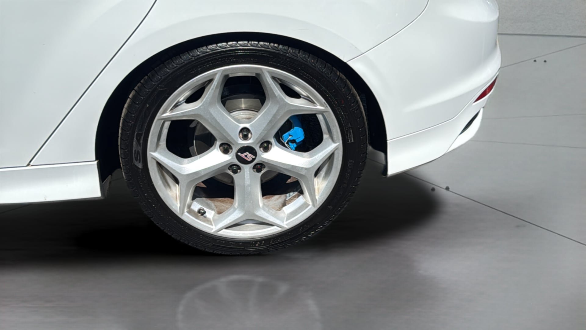 Used 2013 Ford Focus ST FWD image 37