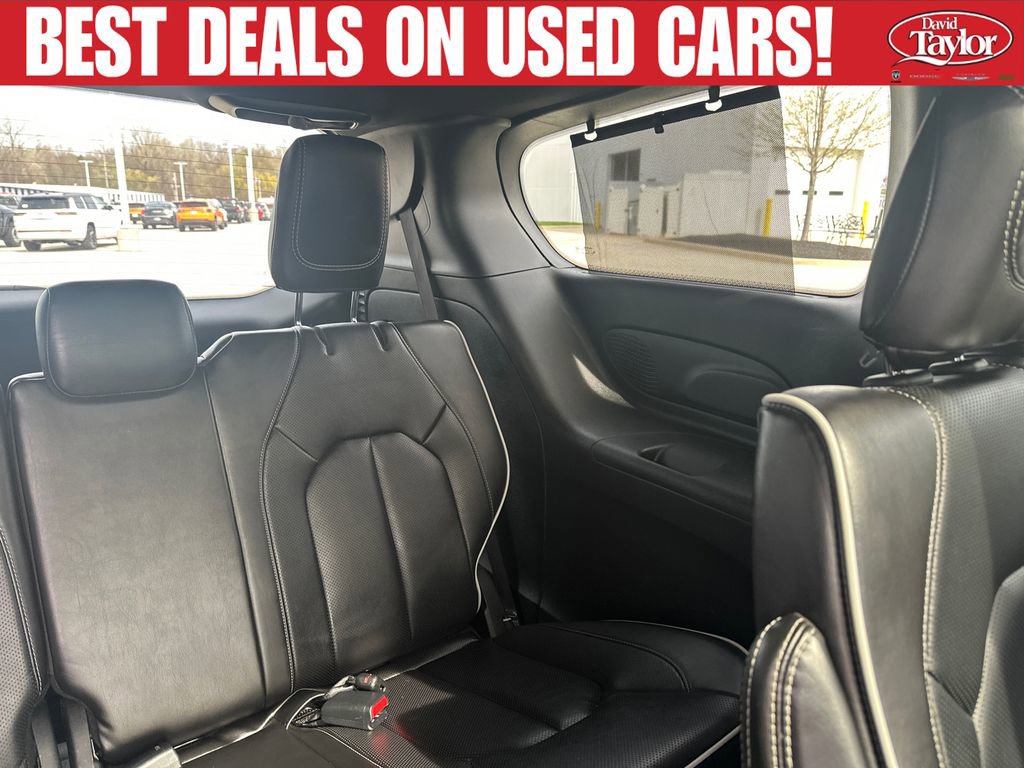Used 2025 Chrysler Pacifica Limited FWD image 35
