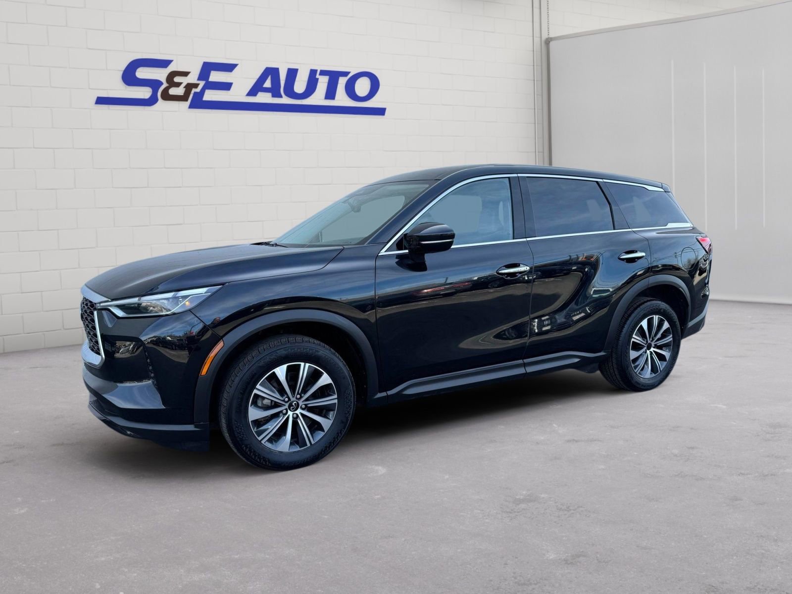 Used 2024 INFINITI QX60 Pure