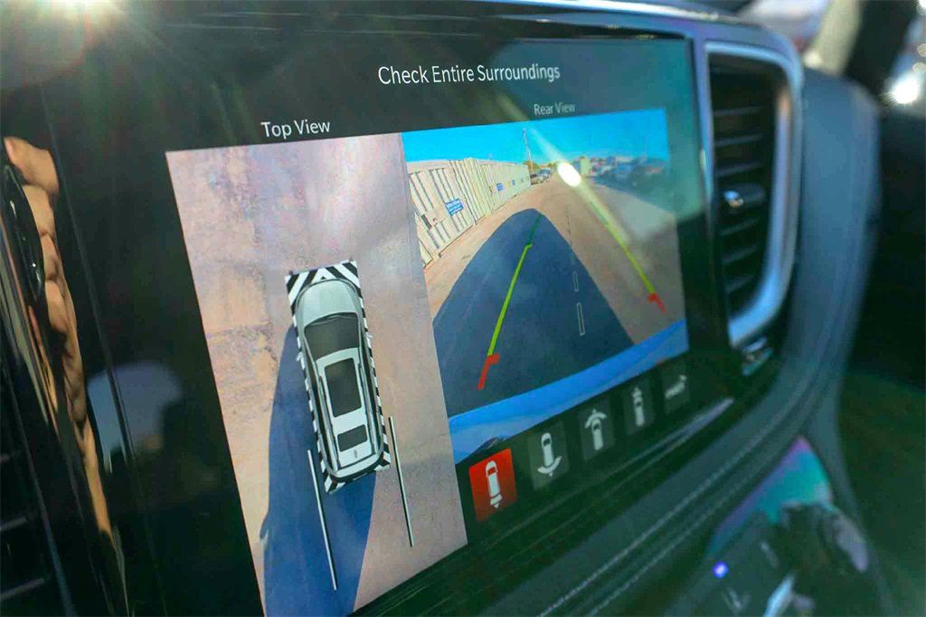 New 2026 Chrysler Pacifica Select w/ S Appearance Package image 15