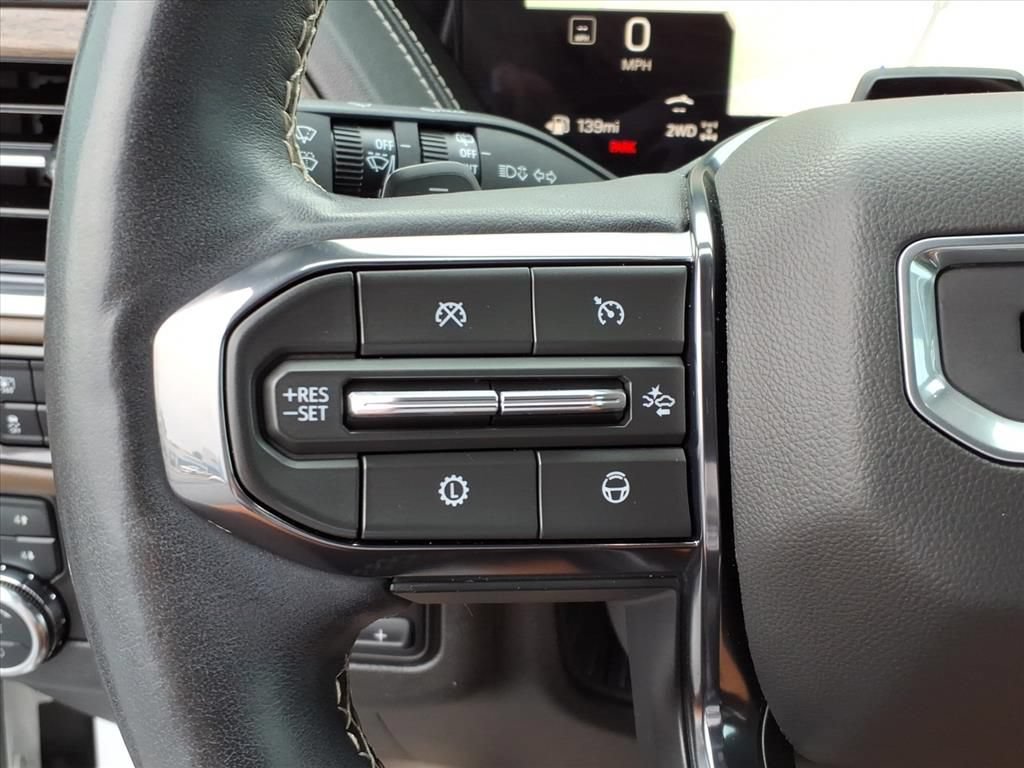 Used 2025 GMC Yukon Denali Ultimate w/ LPO, Floor Liner Package AWD/4WD image 14